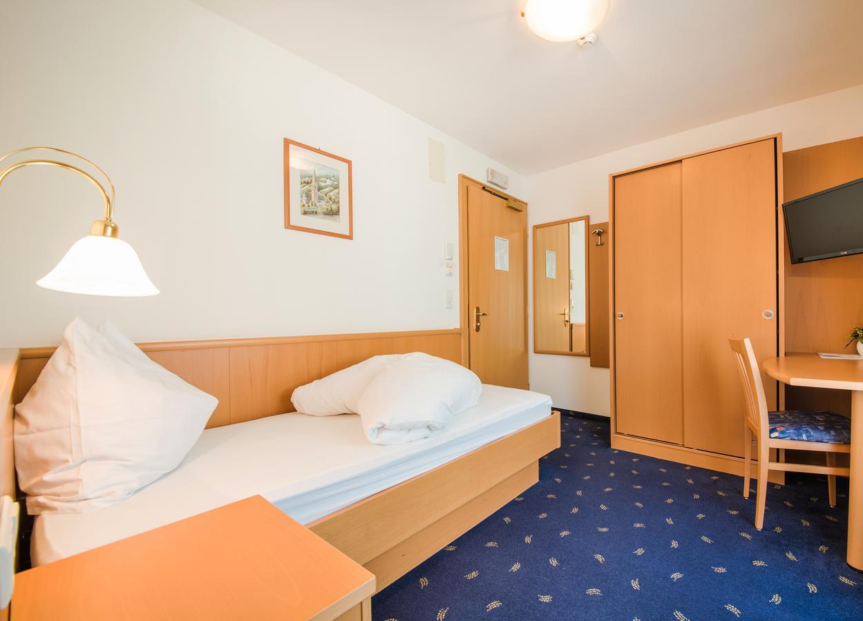 St. Michael Hotel 3*