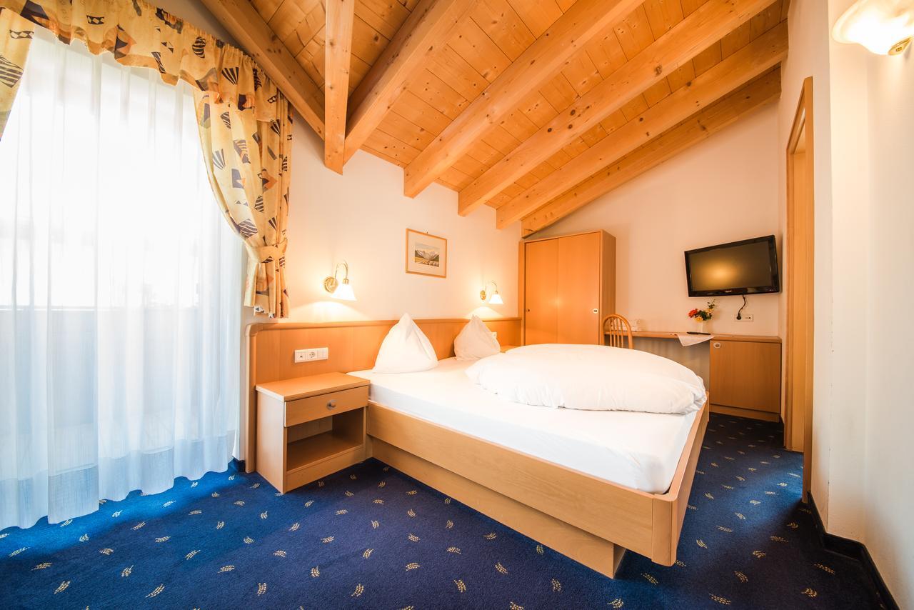 St. Michael Hotel 3*